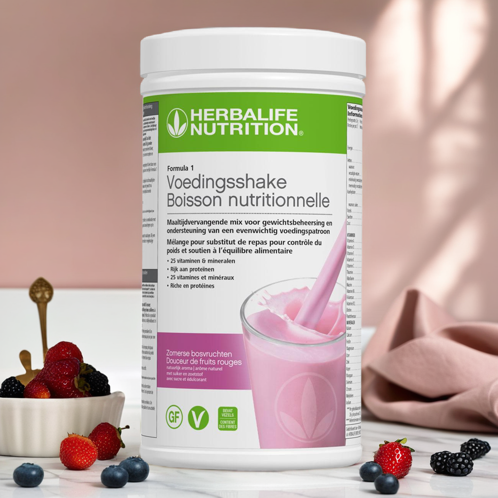Herbalife Formule 1 Summerberries shake op een licht keukenwerkblad